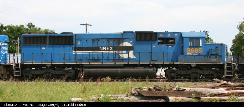 NREX 8685 works with a pair of NS SD50's